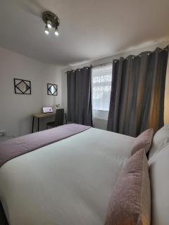 Emerald House - Luton - 5