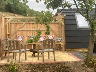 Squirrel Glamping Pod - Leighton - 1