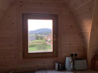 Hedgehog Glamping Pod - 5