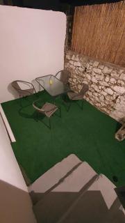 Larry's little place in the center of Gytheio - Gythio - 3