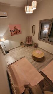 Larry's little place in the center of Gytheio - Gythio - 2