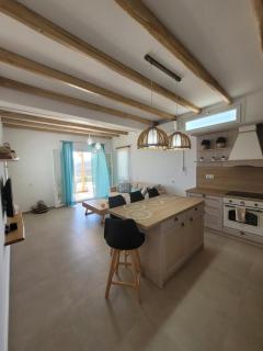 Polivios suites - Adamas - 7