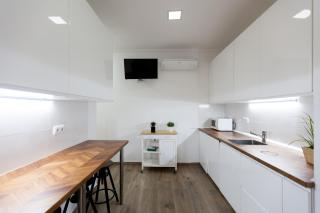 FLH Alameda Guest House - 6