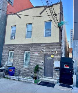 3 bedrooms 2 stops to Manhattan - 1