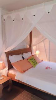 Villa Gaïa - Bungalow Ti-Zen et son jacuzzi niché dans un jardin tropical, séjour en amoureux - 3