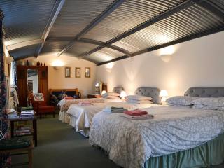 Stoke Court Farm Barn - - 8