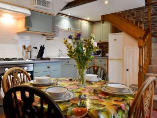Stoke Court Farm Barn - - 1