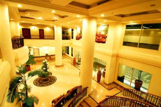 Hotel Gran Puri Manado - Manado - 8