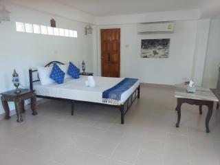 The Beach Boutique Resort - Ban Pak Nam Pran - 3