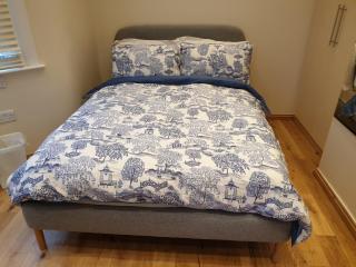 London Luxury Studio Flat 4 min to Ilford Station with FREE parking FREE WiFi - Ilford - 4
