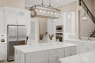 Newly Built Stylish Retreat with Designer Kitchen - Near Park & Beach - 4