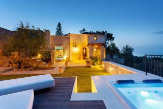 Ali Vafi's Villa - Heated Jacuzzi & Indoor Pool - Maroulás - 9