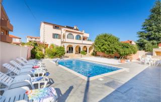 2 Bedroom Nice Apartment In Medulin - Medulin - 9