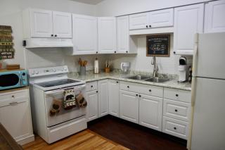 Escape to a 3-Bedroom Cabin in Lower Catskills - Woodridge - 2