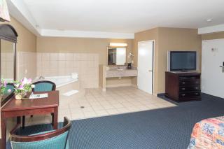 Days Inn & Suites by Wyndham Artesia - Artesia - 7