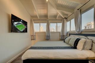 LUXURY PENTHOUSE GREAT LOCATION WITH PARKING Tlv - 8