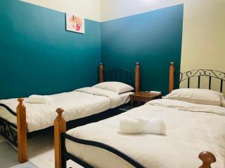 Mujito 8PAX NearTC, DinosaurLand, PoolTable, PS4 - 1