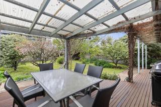 Matching Green on The Parade - perfect location! - Ocean Grove - 7