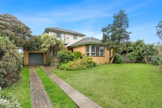 Matching Green on The Parade - perfect location! - Ocean Grove - 5