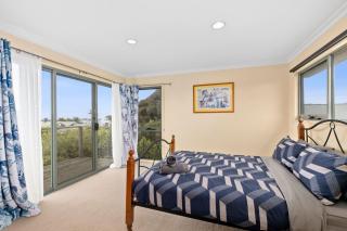 Matching Green on The Parade - perfect location! - Ocean Grove - 2