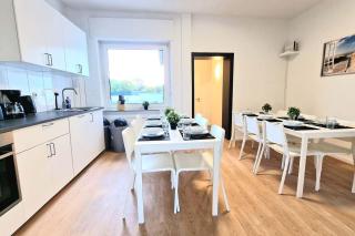 Modern 6-Bedroom Apartment with Rooftop Terrace, free Wi-Fi and Parking- MND01 - Menden - 2