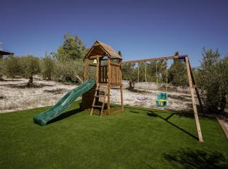 Lefkothea Villas with Large Pool, BBQ & Playground - Adelianos Kampos - 9