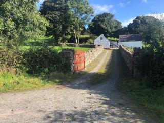 Secluded Traditional Cottage & Hot Tub - Tosses Cottage - 7