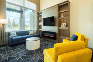 Comfort Inn & Suites - Kingston - 4