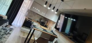 Lovely 1 bedroom vacation home with free parking. - Nice - 3