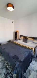 Lovely 1 bedroom vacation home with free parking. - Nice - 1