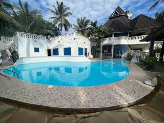 Lovely 3 Bed room Villa in Diani Beach with pool - Galu - 1