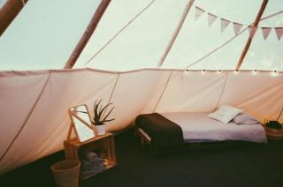 White House on Wye Glamping - 5