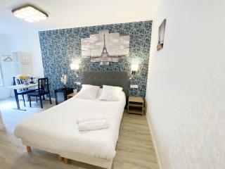 Hotel Aviatic - Paris - 0