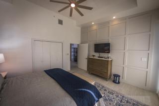 Lighthouse Point Residences - West Bay - 1