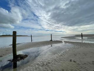 Tonn Ruray Sea View Luxury 2 Bed Apartment - Dundrum - 5