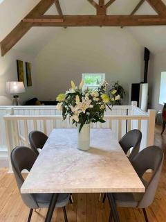 Luxury Peak District 2 Bedroom Boutique Cottage - 3