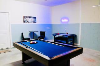 Aloha Retreat 6BR Private Pool/Game Room @Windsor Island Resort near Disney - 2