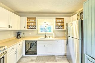 Waterfront Home Spectacular On-Site Fishing! - Panacea - 8