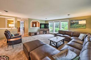 Peaceful Ranch-Style Camano Home on 5 Acres! - 8