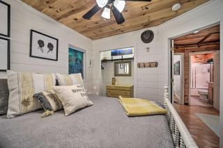 Highlands Cabin on Buck Creek about 8 Mi to Town! - 1