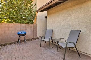 Near Parks and Golf Gilbert Townhome with Pool Access - Gilbert - 9