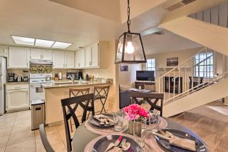 Near Parks and Golf Gilbert Townhome with Pool Access - Gilbert - 3