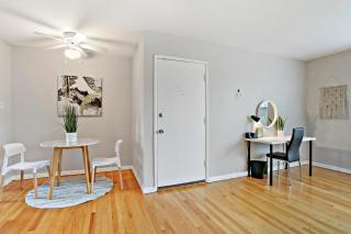 Quiet 1BR Spot Perfectly Situated Dine & Shop - Bell E3 - Chicago - 7