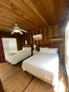 Ocean Breeze Villa Rentals - Oak Ridge - 5
