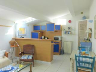 Cottage with private pool - 5