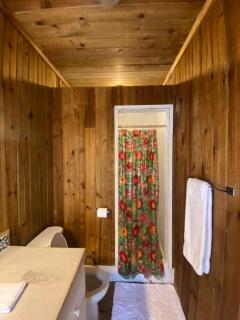 Ocean Breeze Villa Rentals - Oak Ridge - 1