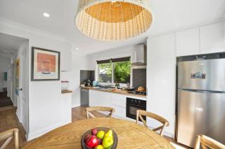 Centrally located in the heart of the King Valley - Whitfield - 3