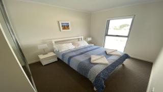 Waves at Jurien, Villa 3 - 4