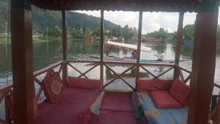 New Dunhill Houseboat - Srinagar - 3