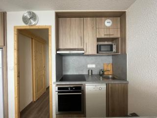 Appartement rénové au pied des pistes avec balcon exposé sud pour 4 personnes - FR-1-452-365 - Les Menuires - 6